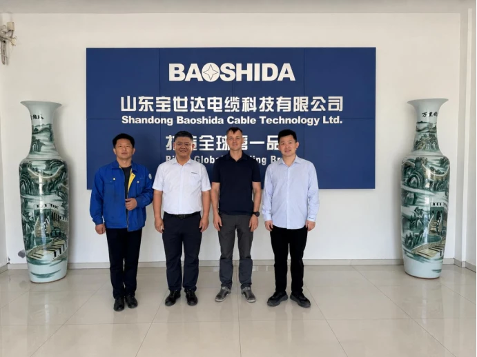 Departamento de Com&eacute;rcio Internacional d&aacute; as boas-vindas a visitantes da &Iacute;ndia e da R&uacute;ssia para visita &agrave; f&aacute;brica